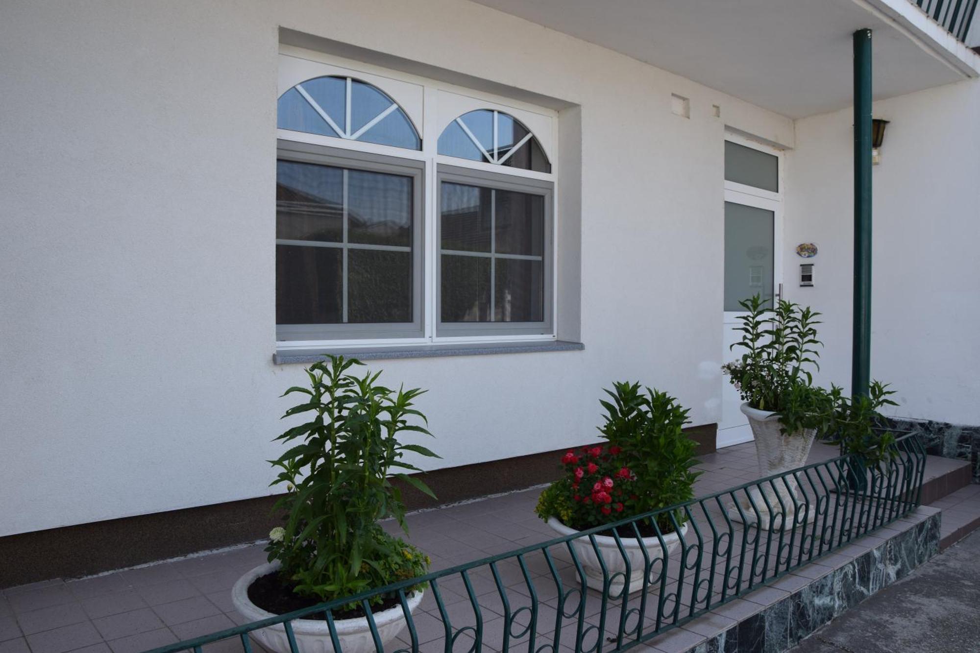 Appartmenthaus Rosenhof Podersdorf am See Luaran gambar